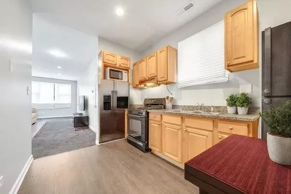 4936 S Loomis ST, Chicago, IL 60609