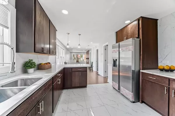 12437 S Throop ST, Calumet Park, IL 60827