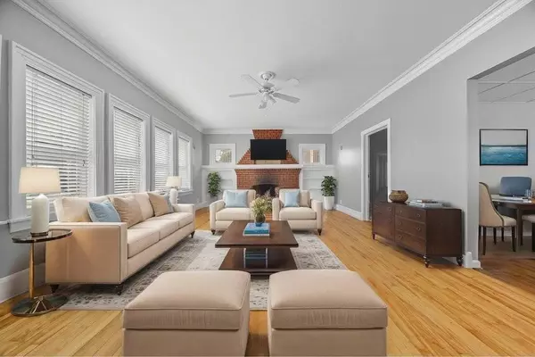 2418 Burr Oak AVE #1E, Blue Island, IL 60406