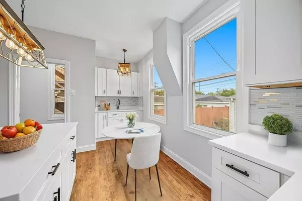 2823 Broadway ST, Blue Island, IL 60406