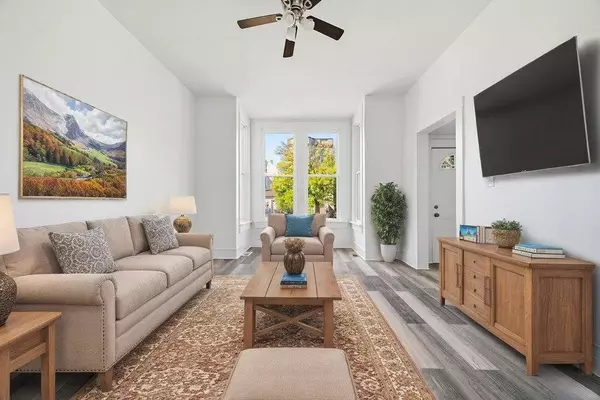 8919 S Exchange AVE, Chicago, IL 60617