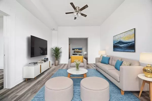 8919 S Exchange AVE, Chicago, IL 60617