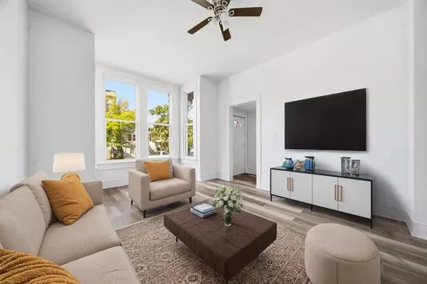 8919 S Exchange AVE, Chicago, IL 60617