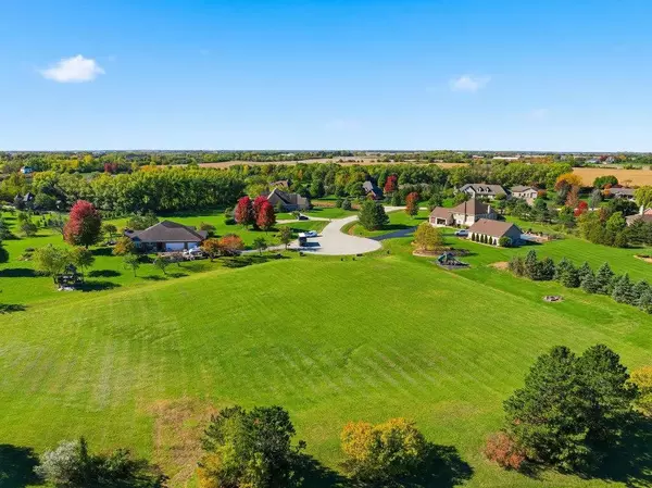 12 W Connie CT, Frankfort, IL 60423