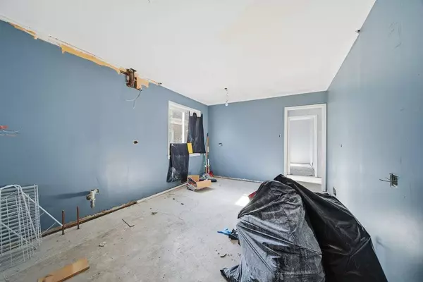 14235 S Dearborn ST, Riverdale, IL 60827