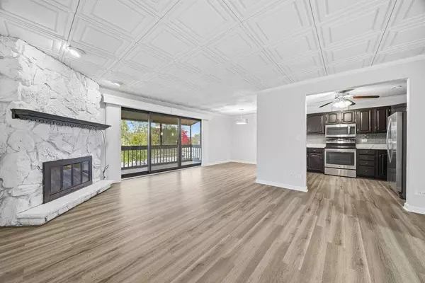 15700 86th AVE #104, Orland Park, IL 60462