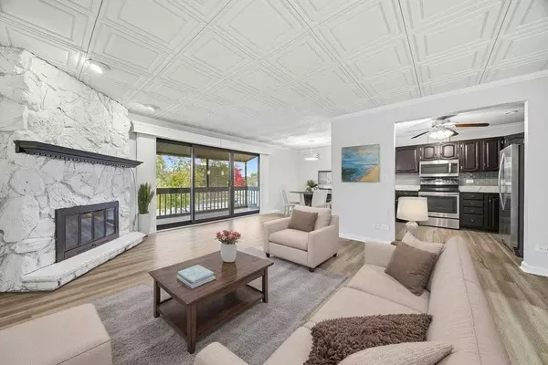 15700 86th AVE #104, Orland Park, IL 60462