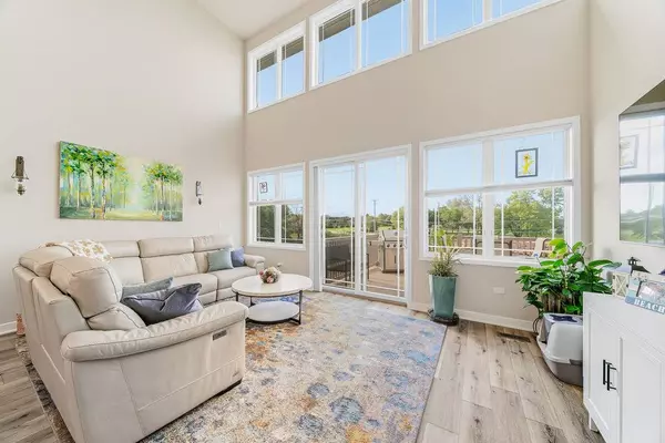 20328 Taliesin WAY, Frankfort, IL 60423