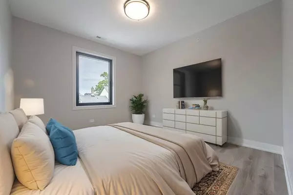 13426 Olde Western AVE #203, Blue Island, IL 60406