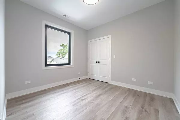 13426 Olde Western AVE #203, Blue Island, IL 60406