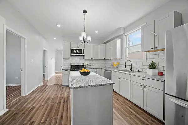 12356 S Green ST, Calumet Park, IL 60827