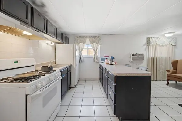 5470 S Archer AVE #3B, Chicago, IL 60638