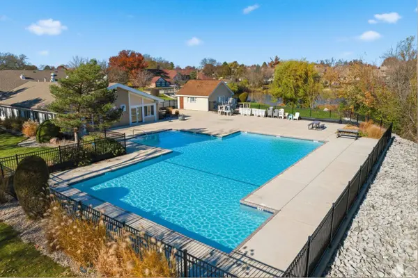 15700 86th AVE #104, Orland Park, IL 60462