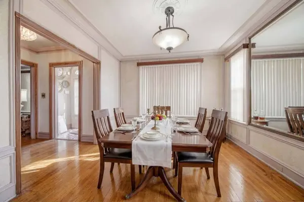 15 E 155th ST, Harvey, IL 60426