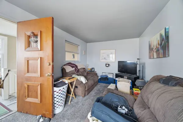 12815 Clinton ST, Blue Island, IL 60406