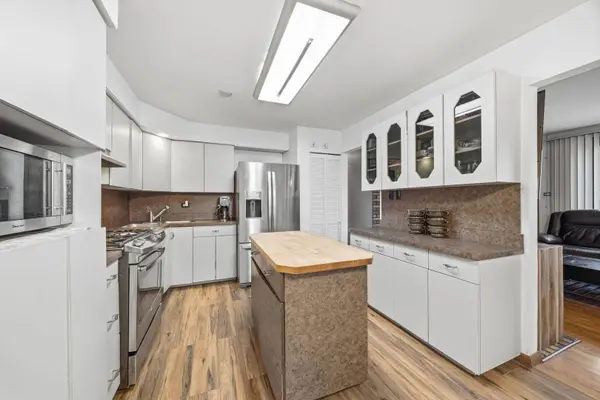 14426 Springfield AVE, Midlothian, IL 60445