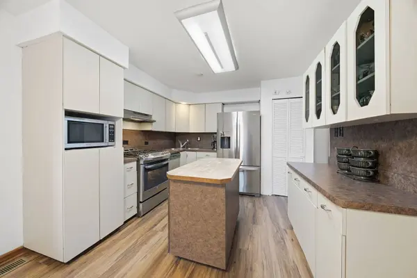 14426 Springfield AVE, Midlothian, IL 60445