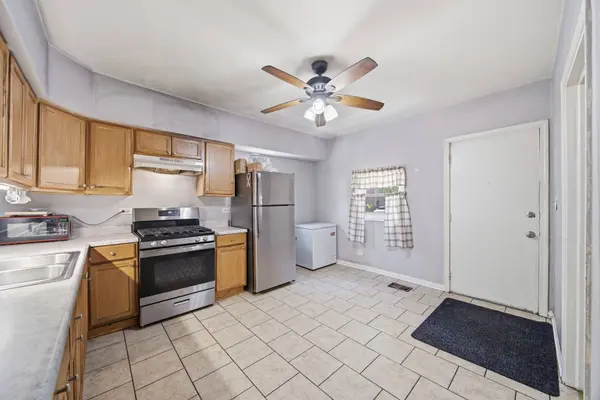 12124 S Edbrooke AVE, Chicago, IL 60628