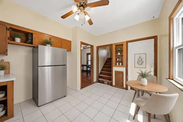2705 Grunewald ST, Blue Island, IL 60406