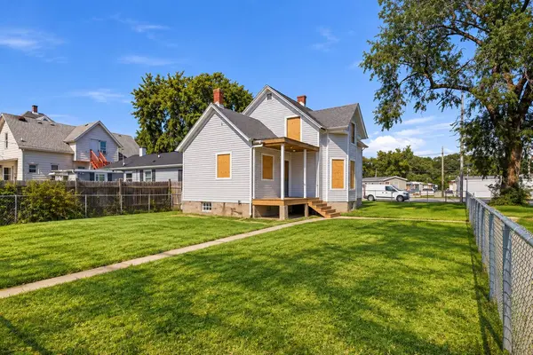 2837 Broadway ST, Blue Island, IL 60406