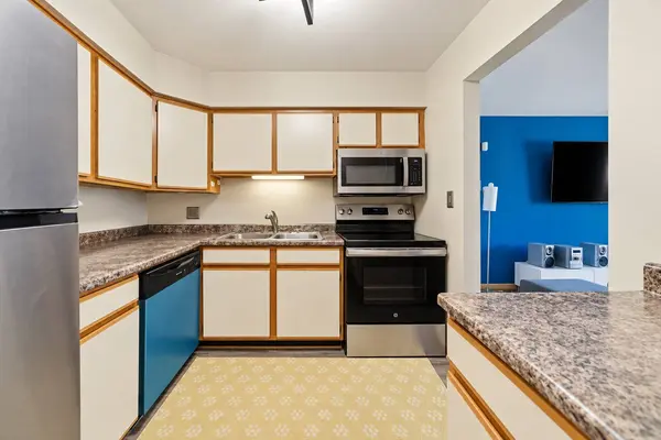1900 Canal ST #2D, Blue Island, IL 60406
