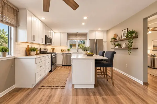 907 Lark ST, Peotone, IL 60468