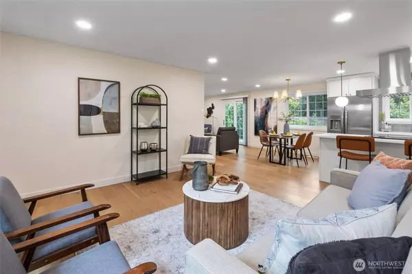 19901 NE 158th ST, Woodinville, WA 98077