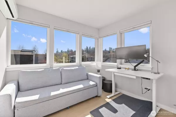 3638 36th AVE S #D, Seattle, WA 98144