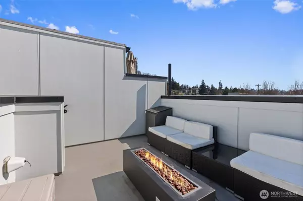 3638 36th AVE S #D, Seattle, WA 98144