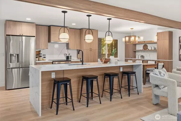 10406 115th PL NE, Kirkland, WA 98033