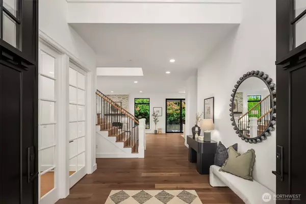 13988 SE 5th ST, Bellevue, WA 98005