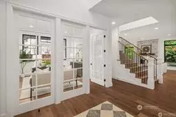 13988 SE 5th ST, Bellevue, WA 98005