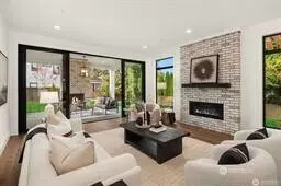 13988 SE 5th ST, Bellevue, WA 98005