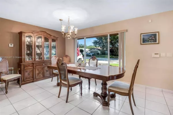 11906 SW 59th Ct, Cooper City, FL 33330