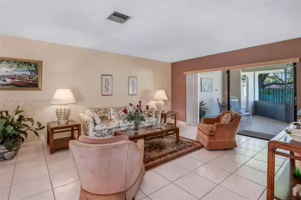 11906 SW 59th Ct, Cooper City, FL 33330