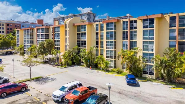 210 172nd St #438, Sunny Isles Beach, FL 33160