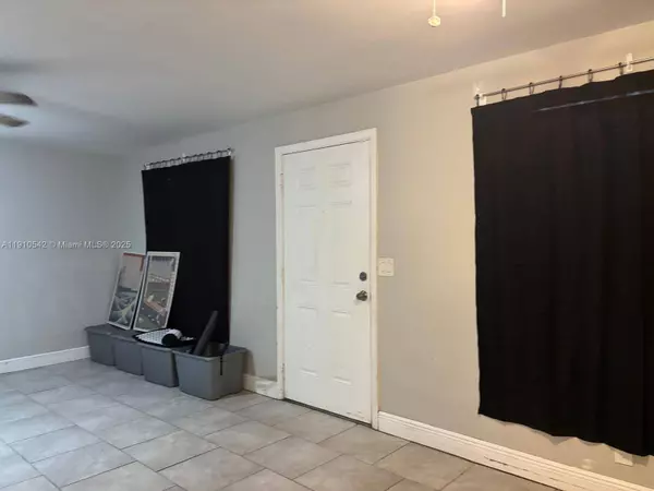 1296 W 36th St, Riviera Beach, FL 33404