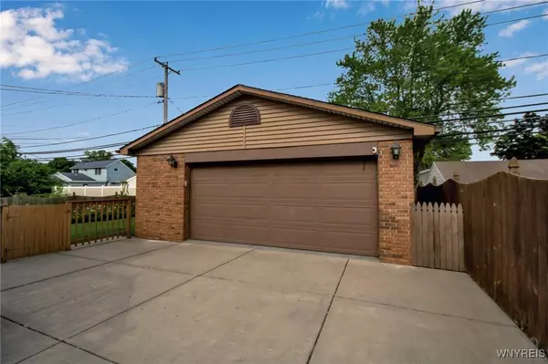 774 Loretta ST, Tonawanda, NY 14150