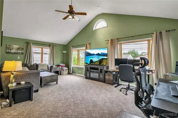 774 Loretta ST, Tonawanda, NY 14150