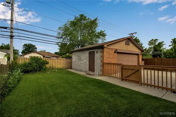 774 Loretta ST, Tonawanda, NY 14150