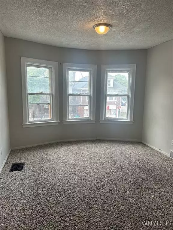 907 Tonawanda ST, Buffalo, NY 14207