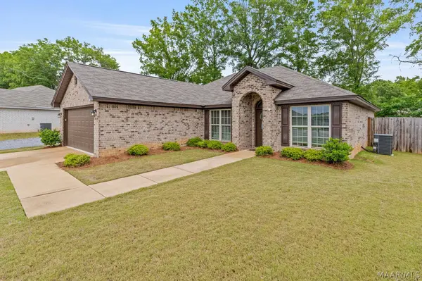 161 Hideaway LN, Wetumpka, AL 36092