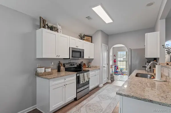 161 Hideaway LN, Wetumpka, AL 36092