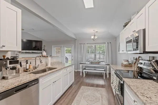 161 Hideaway LN, Wetumpka, AL 36092