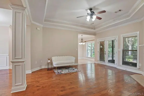 286 Jennifer LN, Deatsville, AL 36022