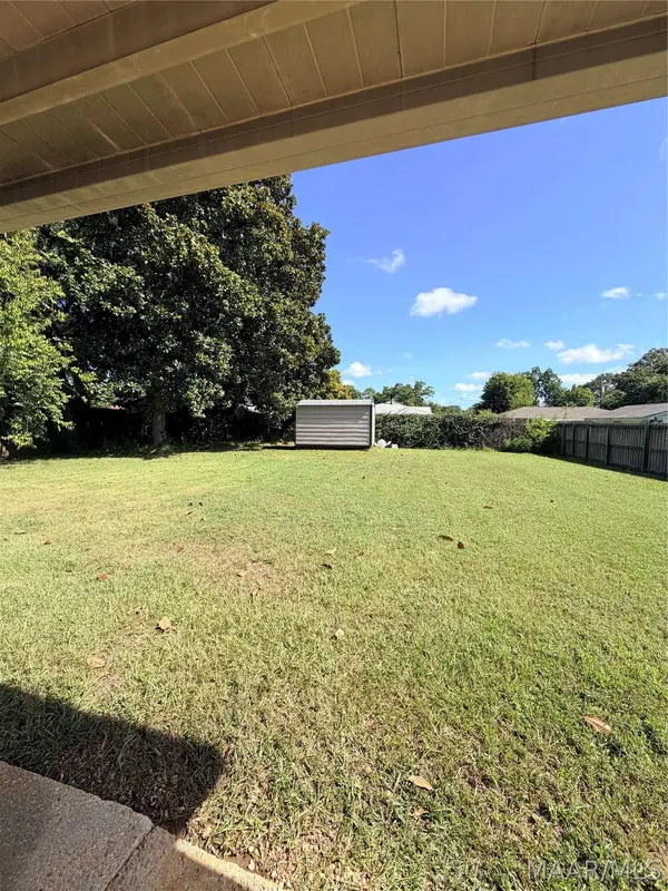 130 N Nichols ST, Prattville, AL 36066