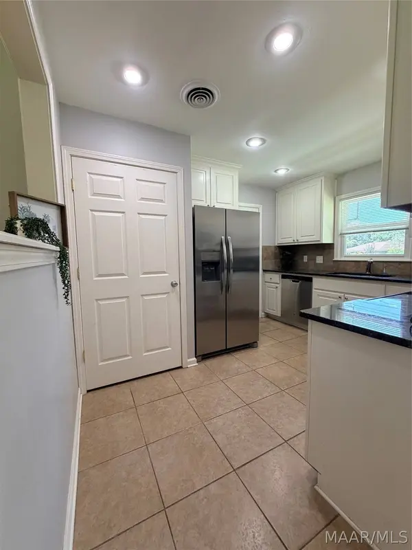 130 N Nichols ST, Prattville, AL 36066