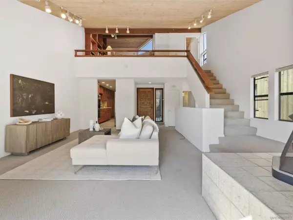 616 W Lewis St, San Diego, CA 92103