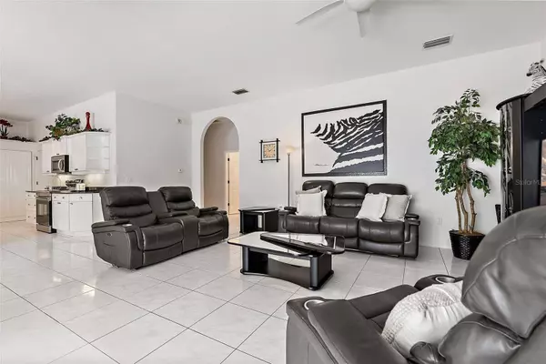 13166 73RD AVE, Seminole, FL 33776