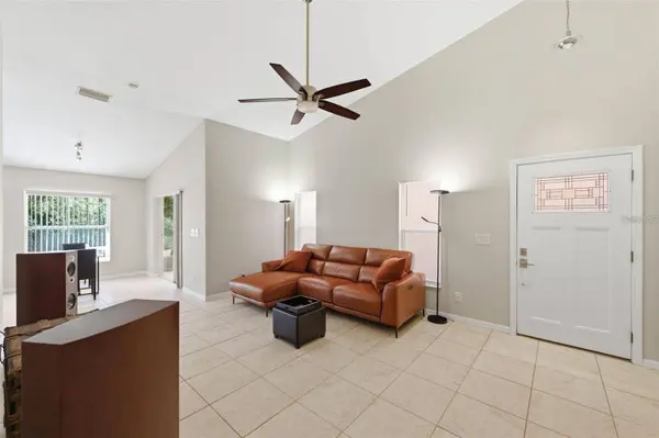 8618 VILLA LARGO DR, Tampa, FL 33614